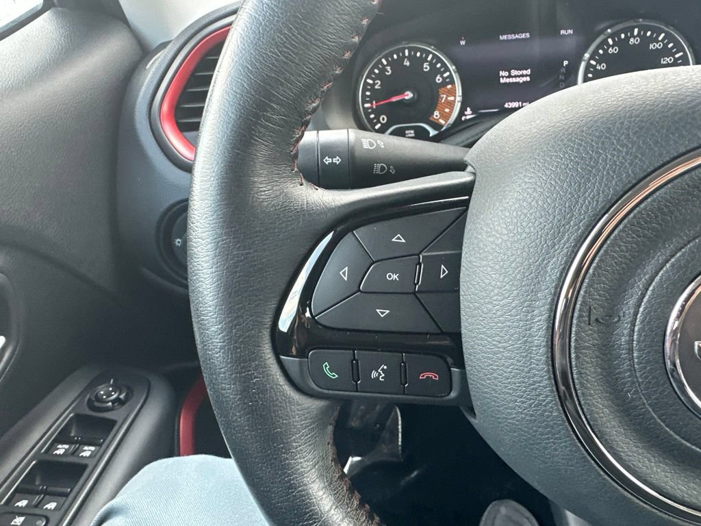 Used 2022 Jeep Renegade Trailhawk AWD/4WD image 39