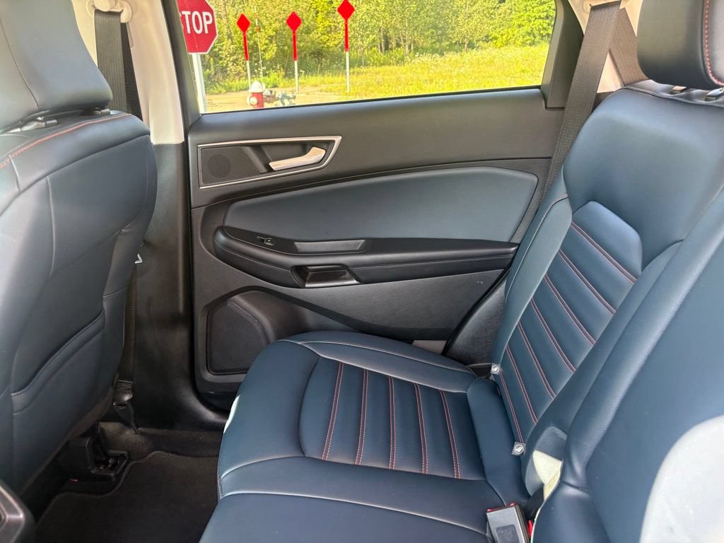 Used 2022 Ford Edge SEL w/ Sport Appearance Package AWD/4WD image 42