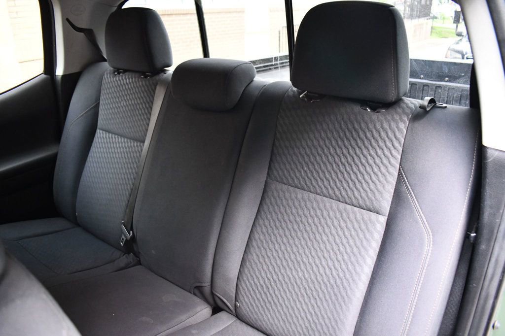 Used 2021 Toyota Tacoma SR5 w/ Trail Edition image 32