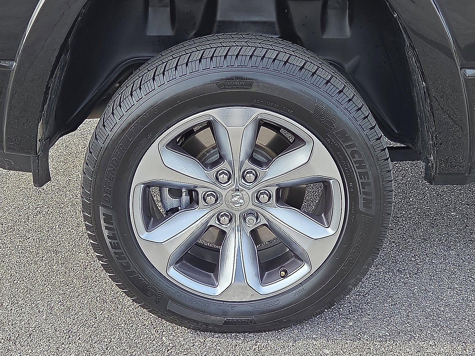 Used 2020 RAM 1500 Limited image 7