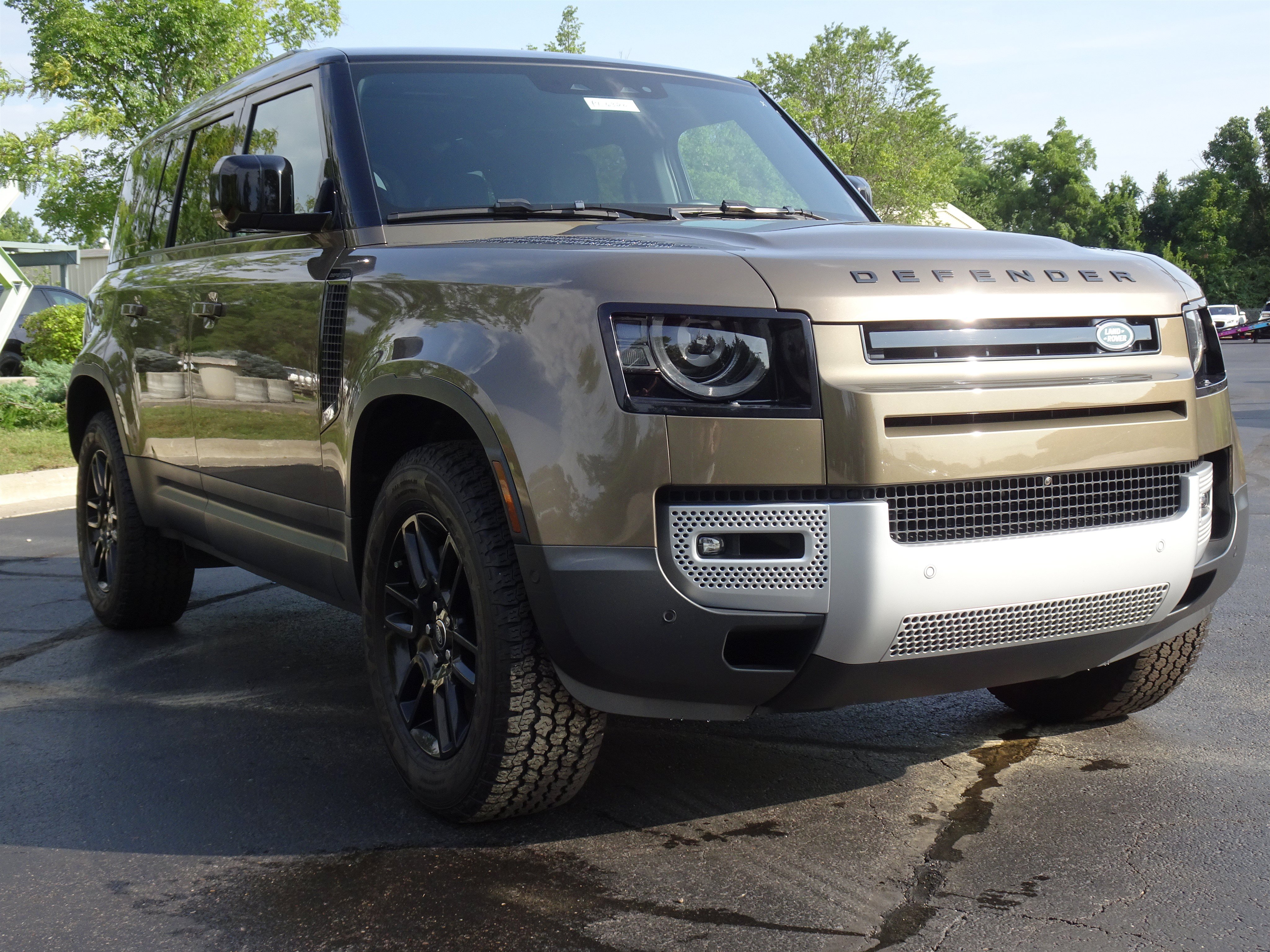 Certified 2024 Land Rover Defender 110 S AWD/4WD image 12