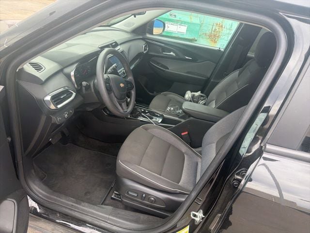 Used 2023 Chevrolet TrailBlazer LT FWD image 15