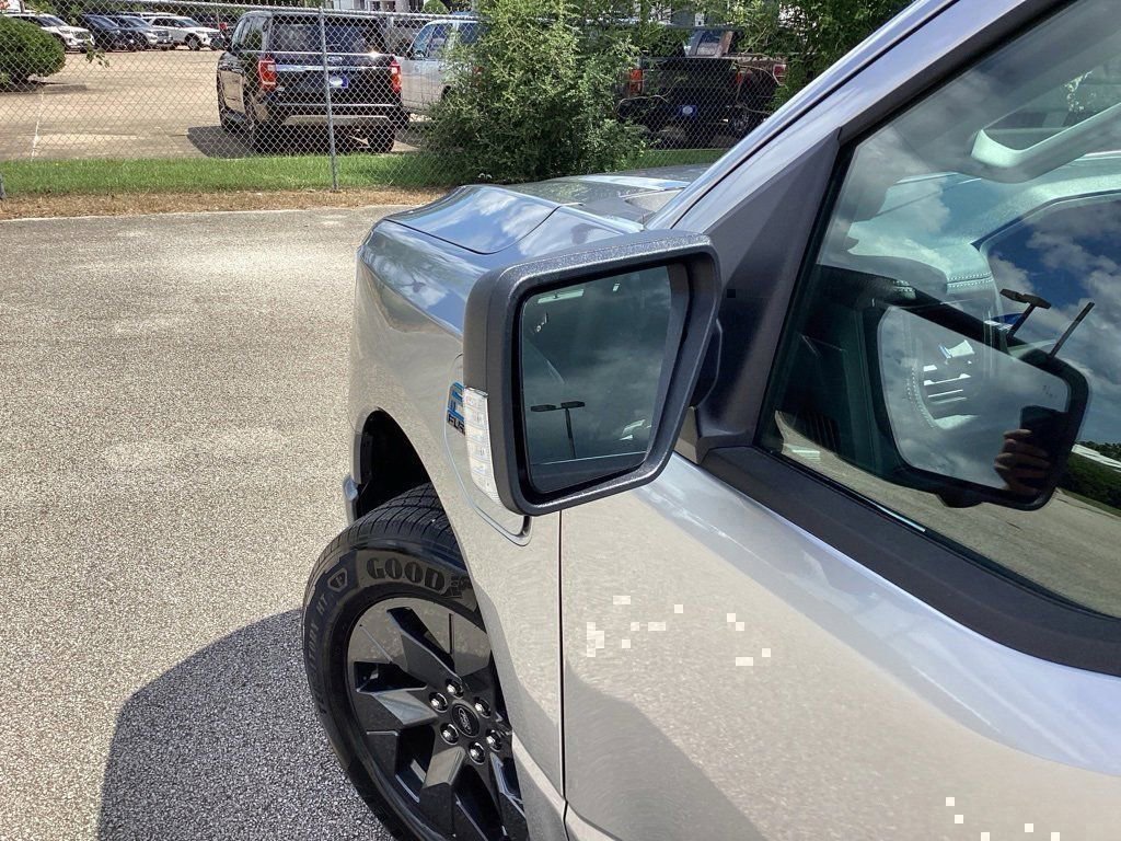 New 2025 Ford F150 Lightning Flash image 26