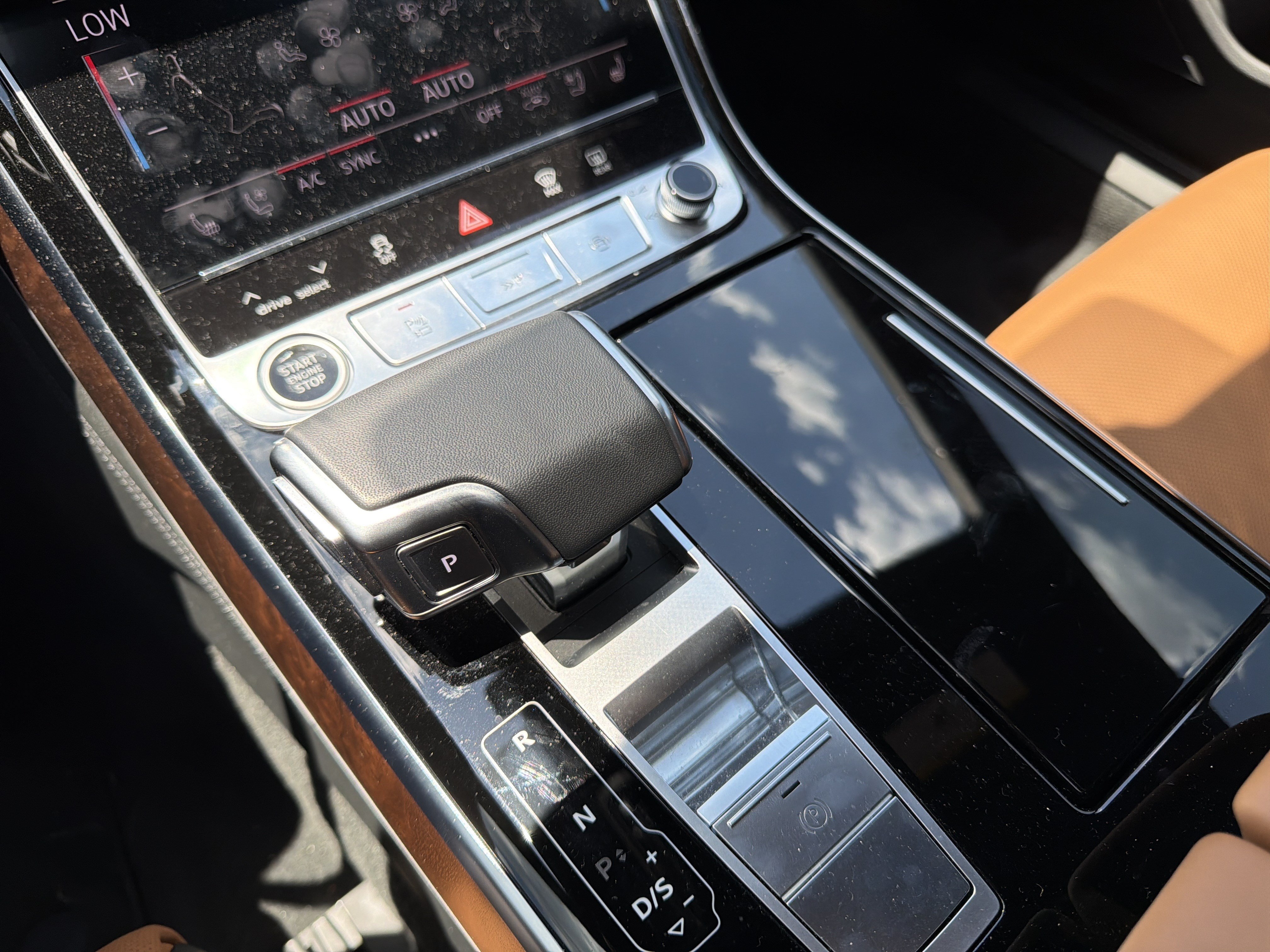 Used 2025 Audi A8 L 3.0T w/ Executive Package AWD/4WD image 26