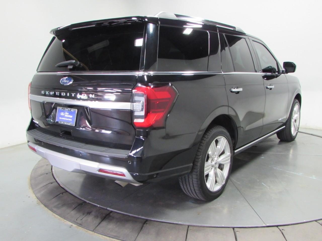 Certified 2024 Ford Expedition Platinum AWD/4WD image 7