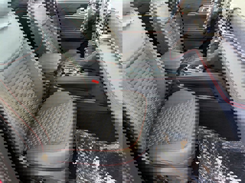 New 2026 Ford Explorer ST-Line w/ ST-Line Street Pack image 22