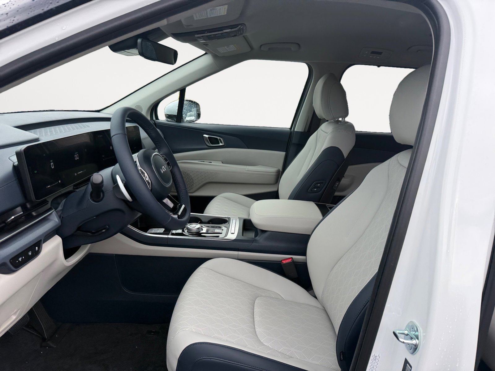 New 2026 Kia Carnival EX FWD image 10