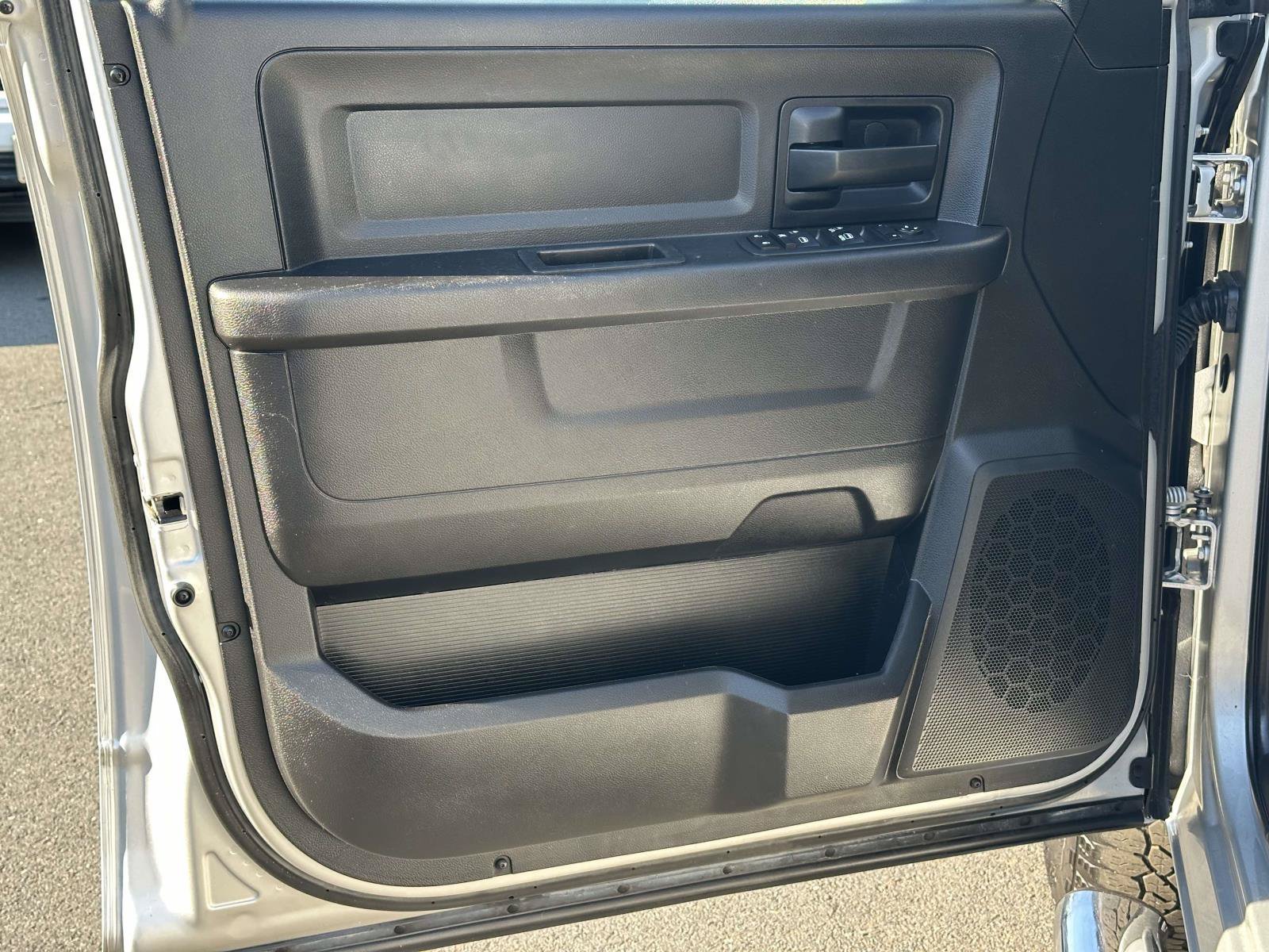 Used 2018 RAM 1500 Express w/ Express Value Package AWD/4WD image 21