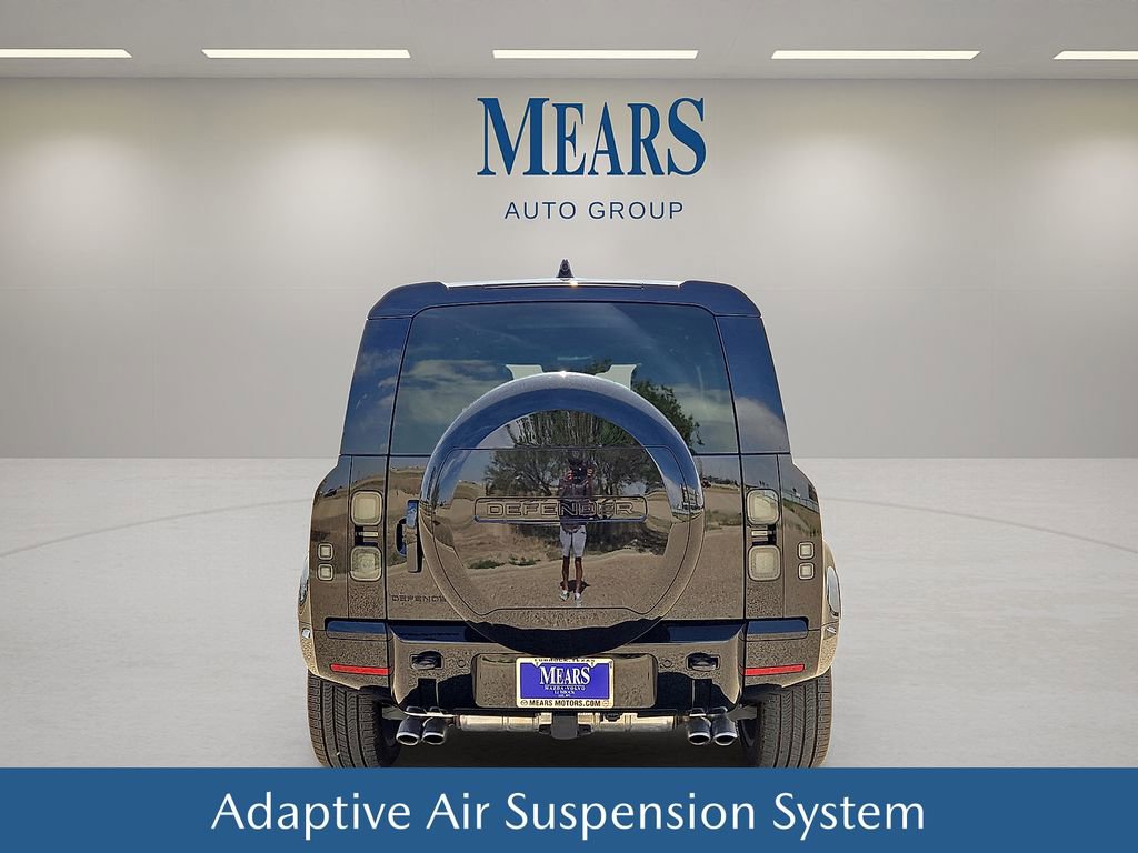 Used 2026 Land Rover Defender 110 V8 AWD/4WD image 5