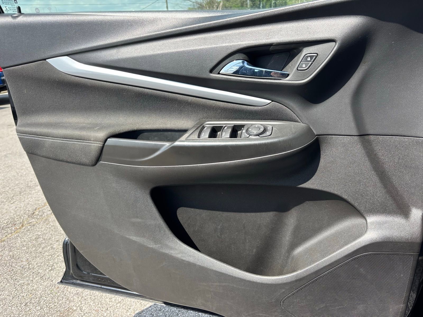Used 2023 Chevrolet Bolt EUV LT FWD image 15