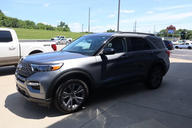 Certified 2024 Ford Explorer XLT w/ Equipment Group 202A AWD/4WD image 5