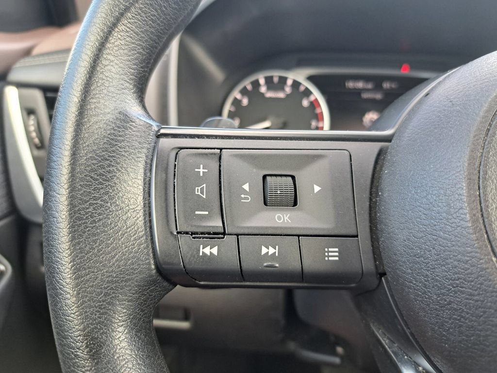 Used 2023 Nissan Rogue S FWD image 14