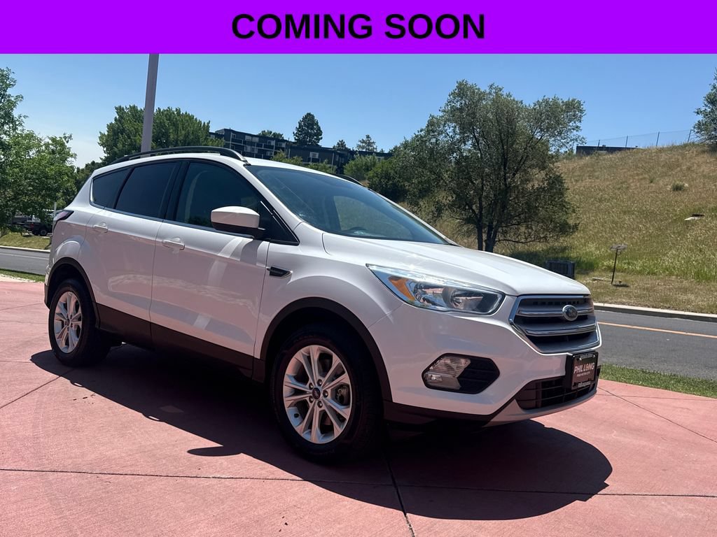Used 2018 Ford Escape SE w/ SE Sync 3 Package AWD/4WD 360° Tour