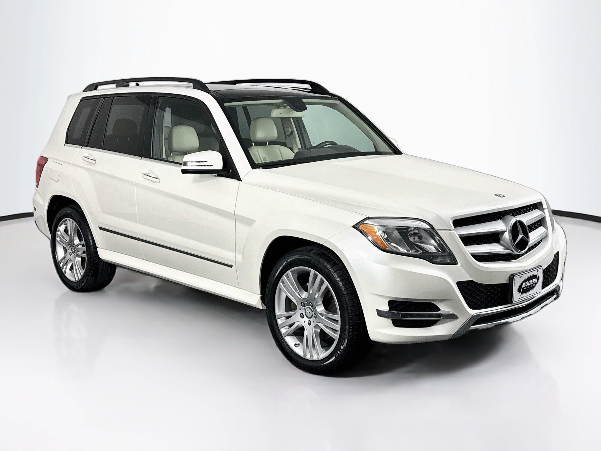 Used 2014 Mercedes-Benz GLK 250 BlueTEC 4MATIC image 2