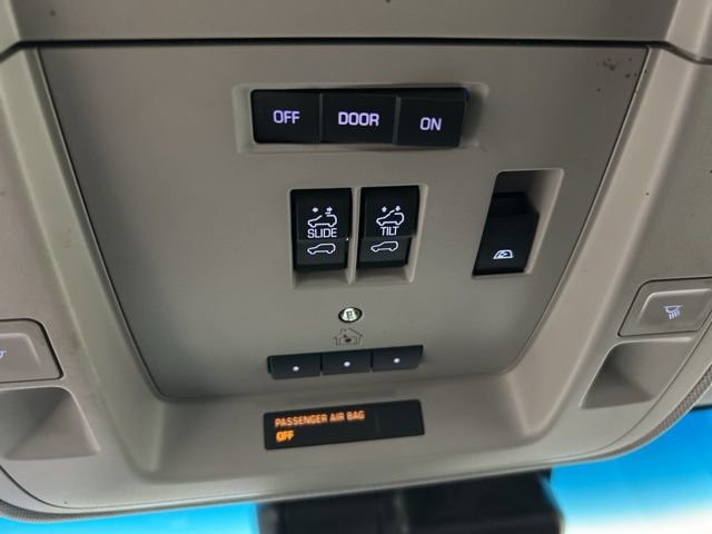 Used 2018 Chevrolet Silverado 1500 High Country image 18