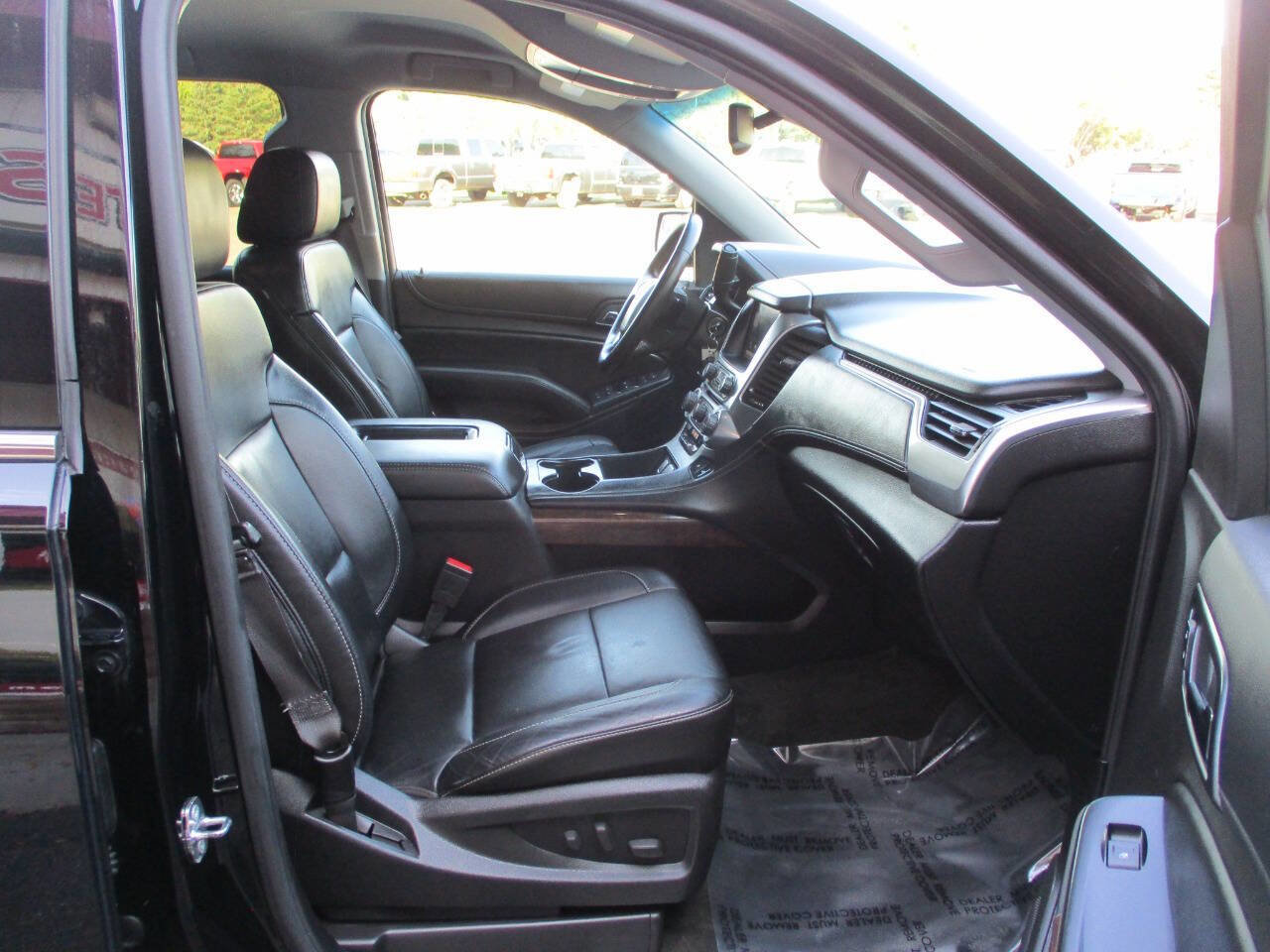 Used 2015 Chevrolet Suburban LT image 29