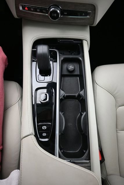 Used 2023 Volvo XC90 B5 Plus w/ Protection Package Premier AWD/4WD image 12