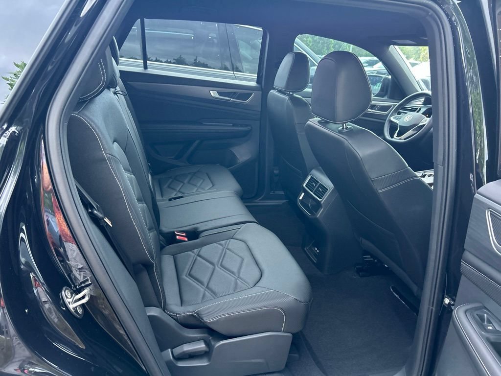 New 2026 Volkswagen Atlas Cross Sport SE FWD image 43