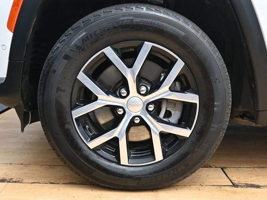 Used 2024 Jeep Grand Cherokee L Limited w/ Luxury Tech Group II image 10