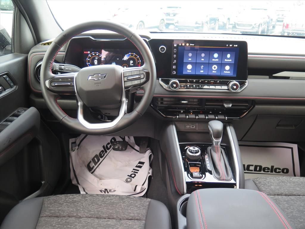 Used 2024 Chevrolet Colorado Z71 w/ Z71 Convenience Package 2 image 15