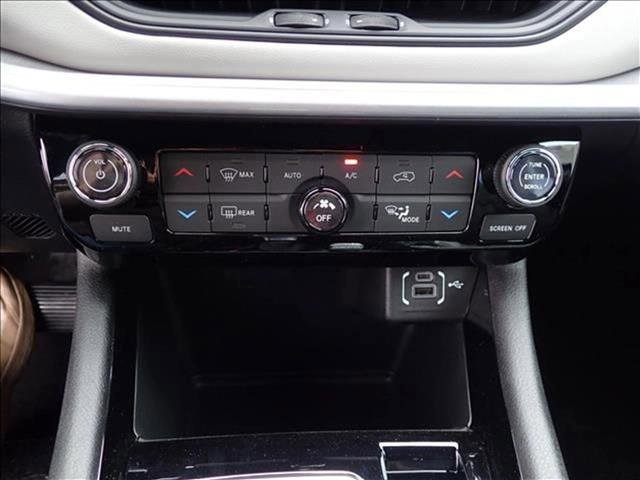 New 2026 Jeep Compass Limited w/ Sun, Sound & Navigation Group AWD/4WD image 21