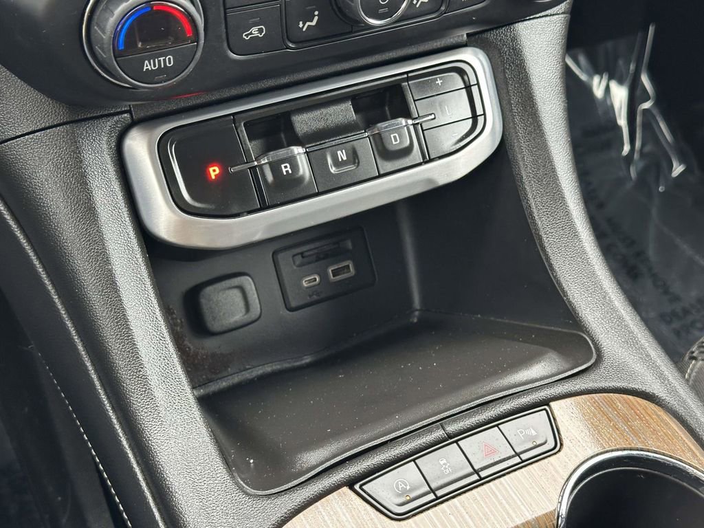 Certified 2021 GMC Acadia SLE w/ Driver Convenience Package image 32