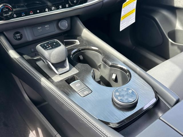 New 2026 Nissan Rogue Platinum w/ Platinum Premium Package image 13