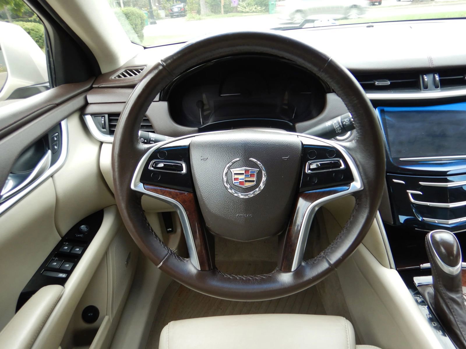 Used 2013 Cadillac XTS image 11