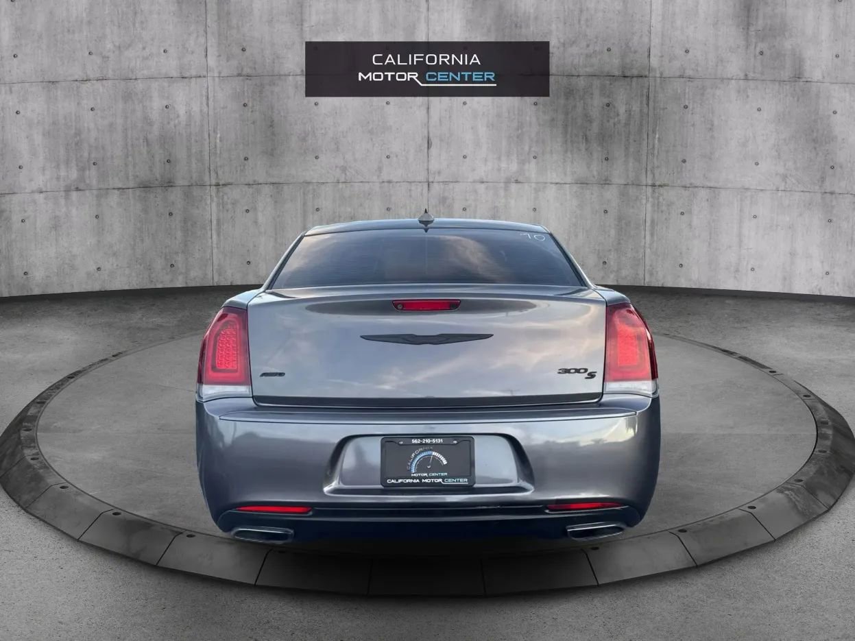 Used 2018 Chrysler 300 S AWD/4WD image 6