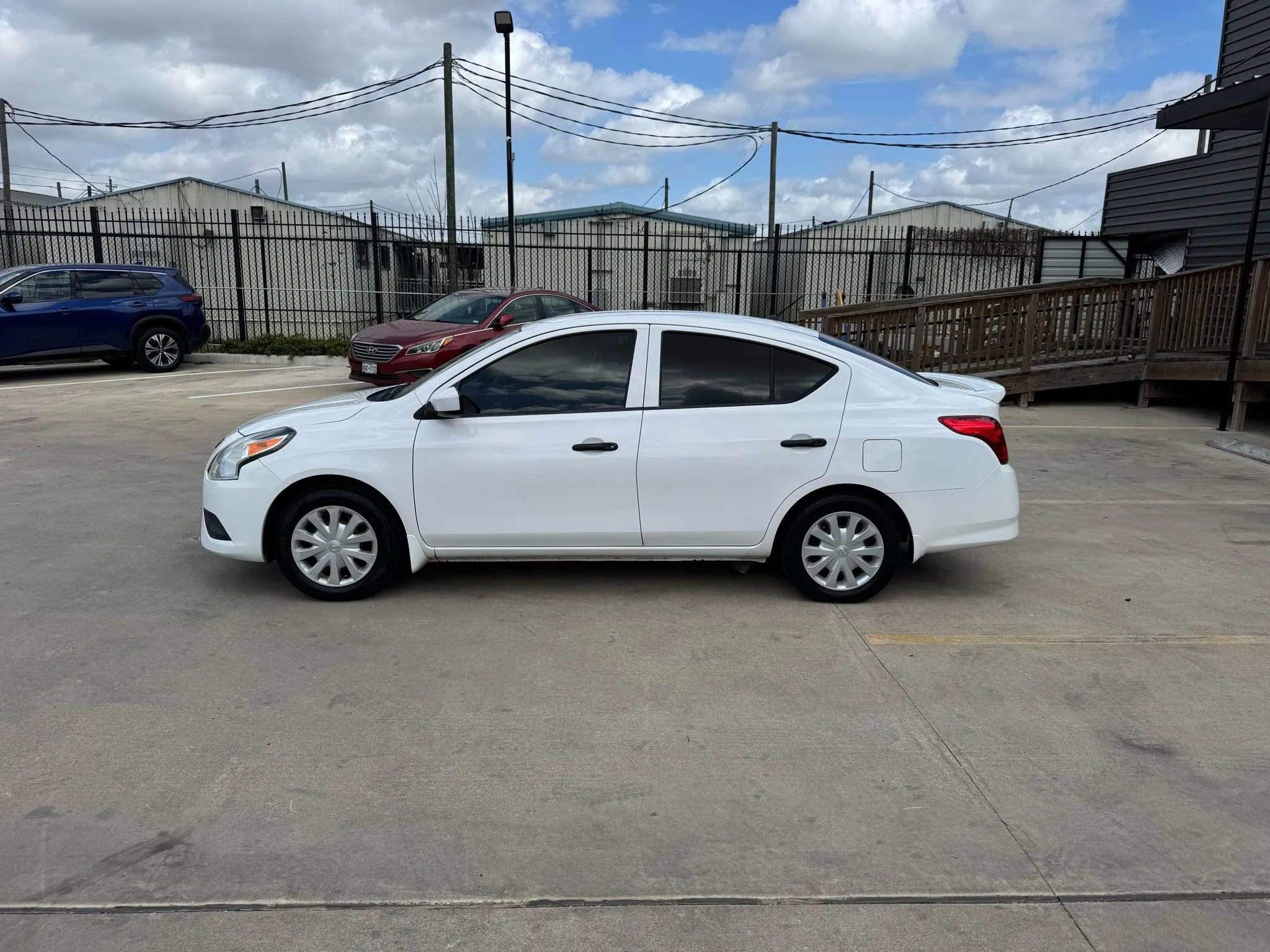 Used 2017 Nissan Versa S Plus image 3