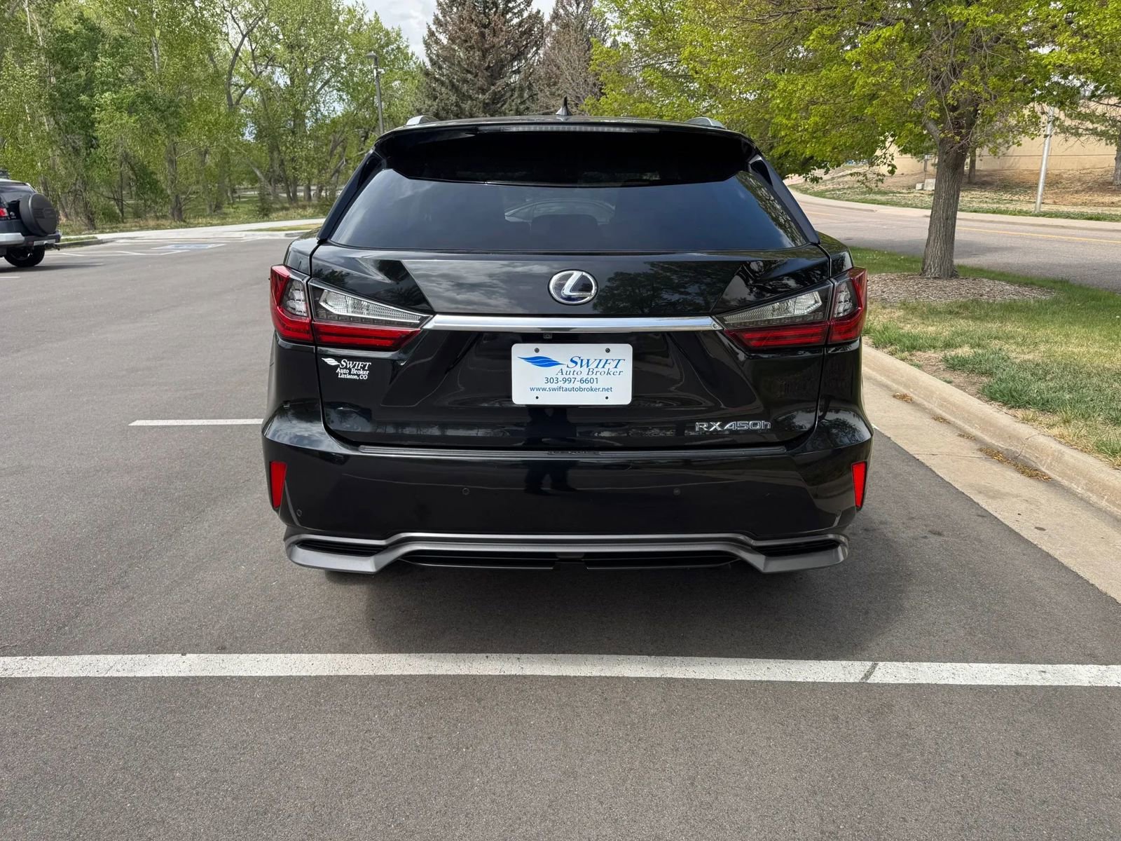 Used 2017 Lexus RX 450h AWD w/ Luxury Package image 3