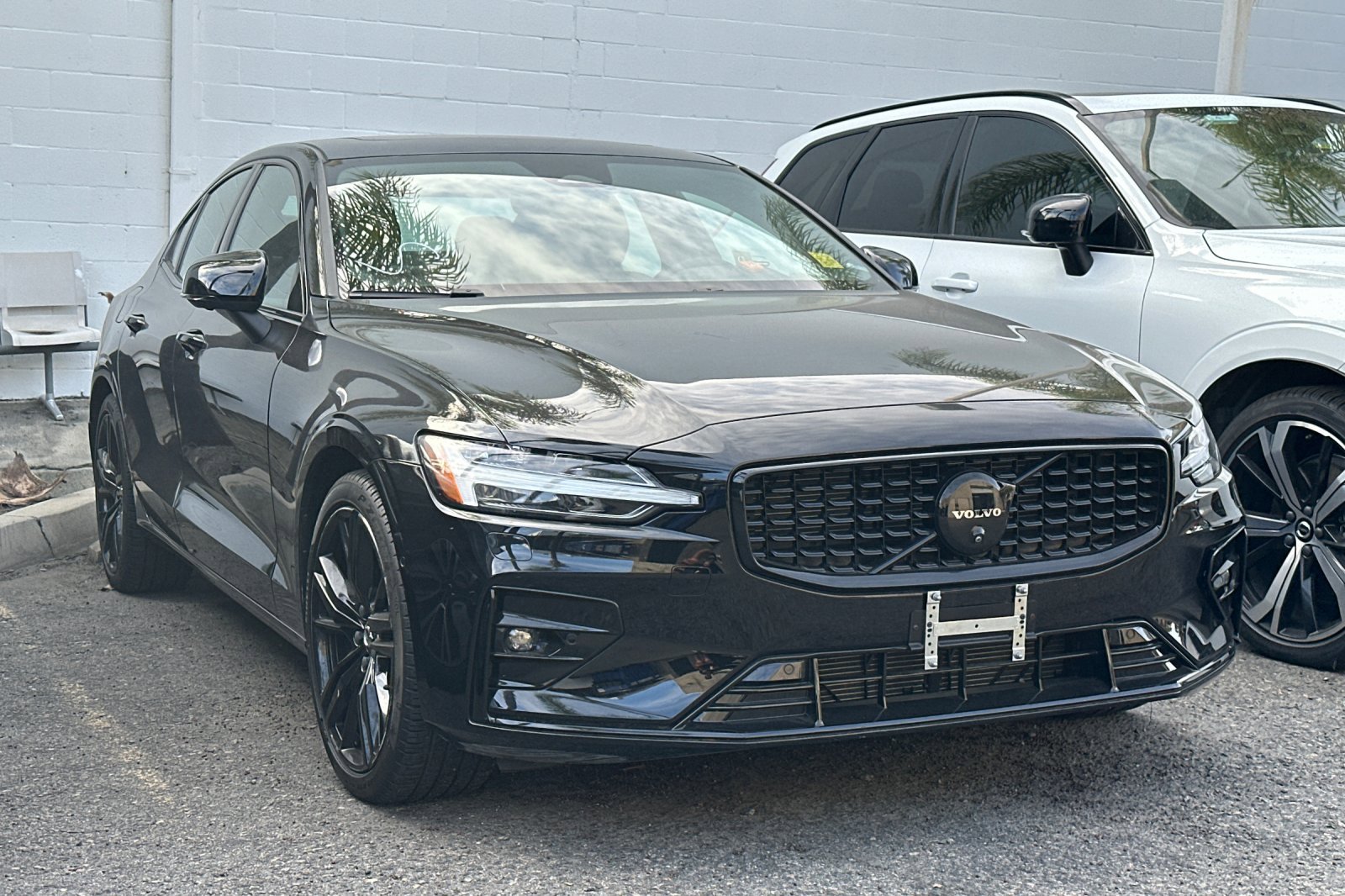 Used 2024 Volvo S60 B5 Plus w/ Climate Package FWD image 2
