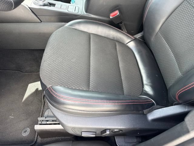 Used 2025 Ford Escape ST-Line AWD/4WD image 10