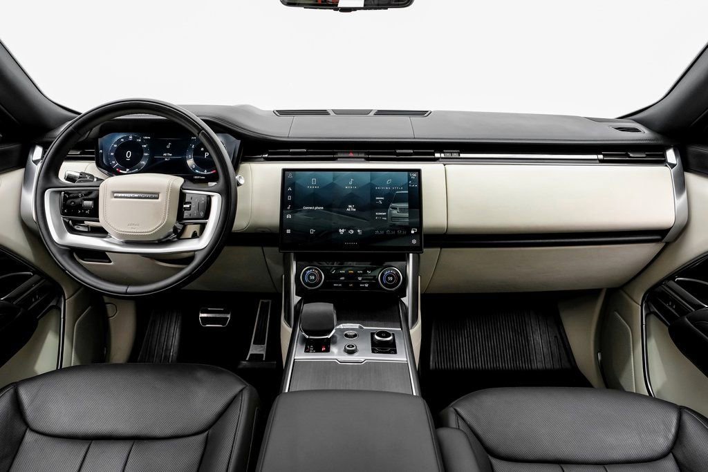 Used 2022 Land Rover Range Rover Long Wheelbase SE image 12