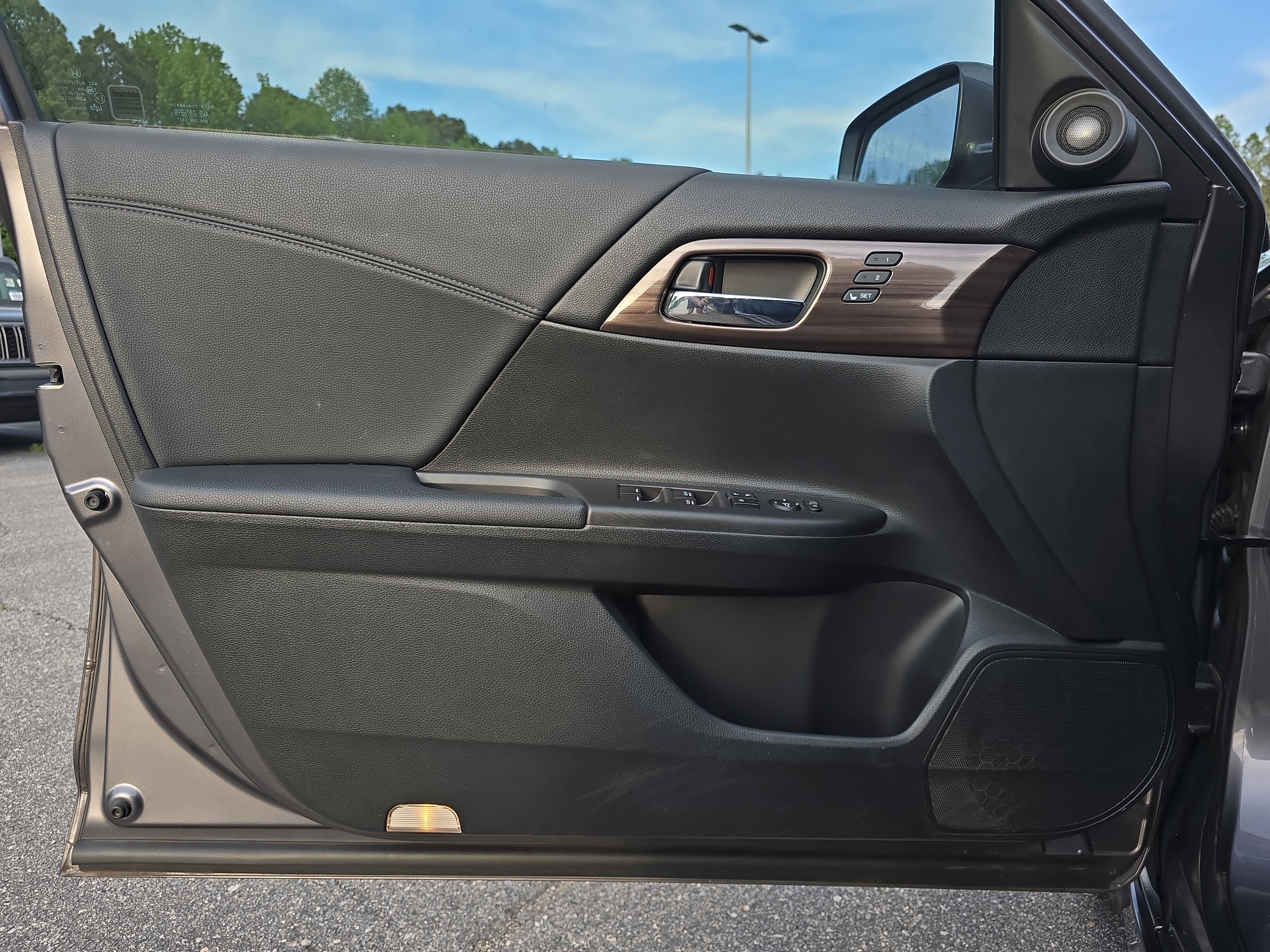 Used 2017 Honda Accord Touring image 26