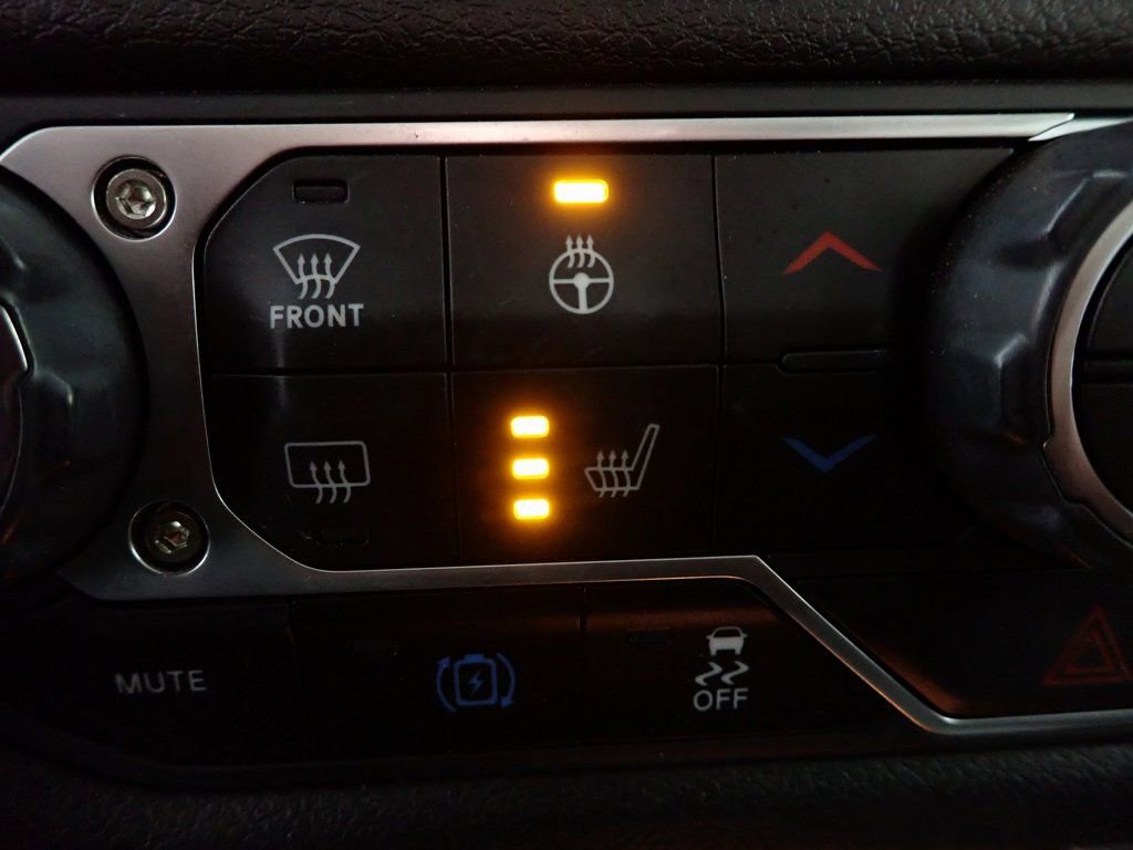 Used 2024 Jeep Wrangler Unlimited w/ Convenience Group image 2