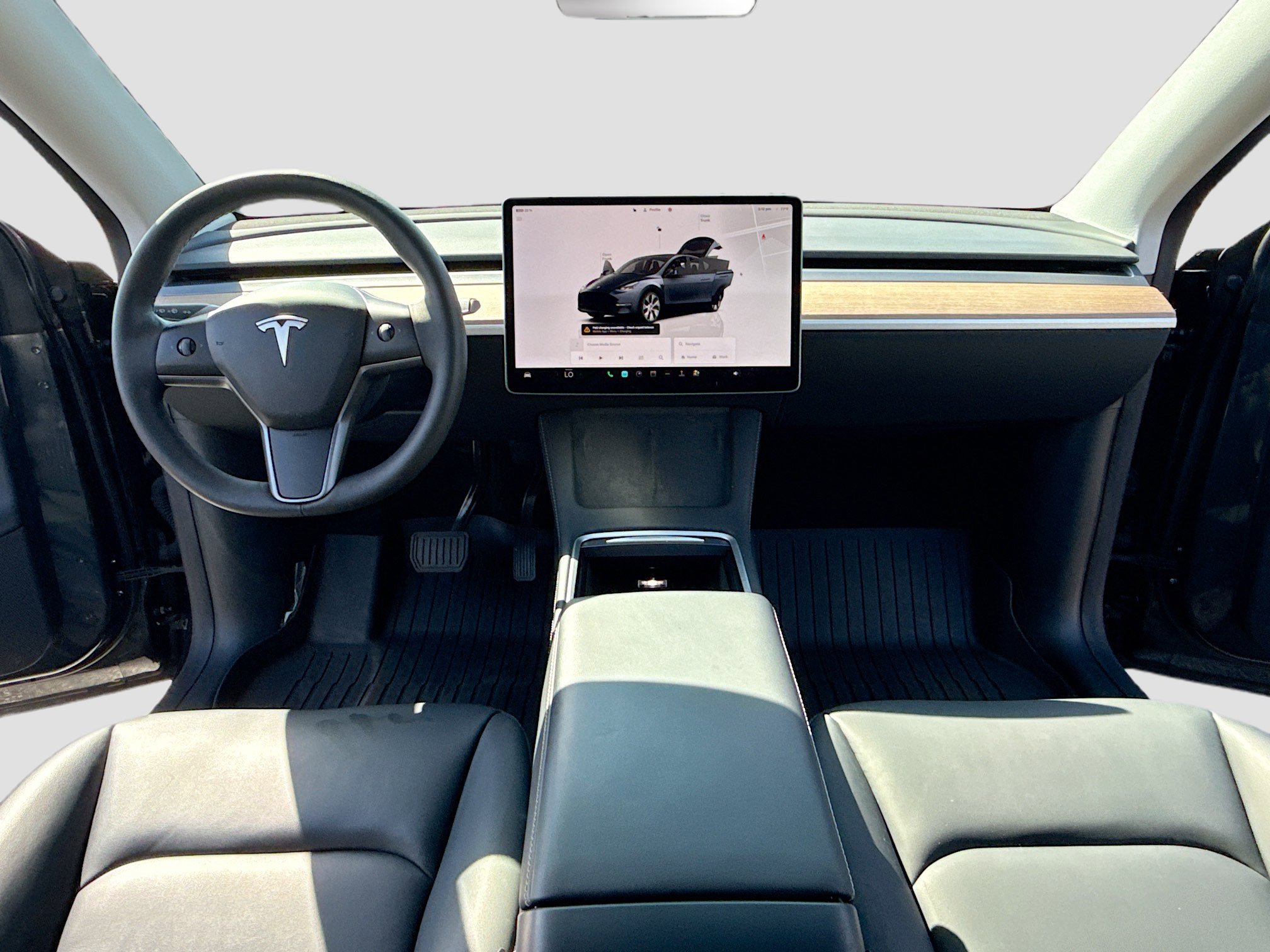 Used 2024 Tesla Model Y Long Range AWD/4WD image 3