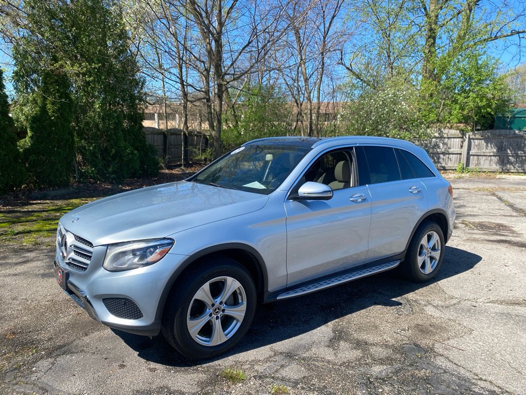 Used 2017 Mercedes-Benz GLC 300 4MATIC image 1