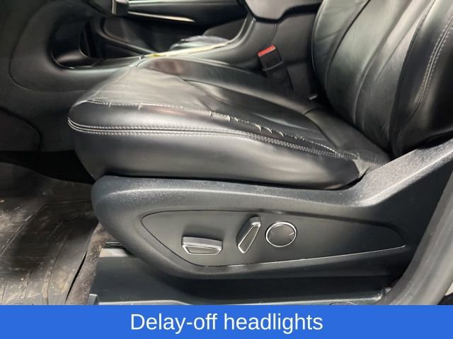 Used 2017 Lincoln MKC Reserve w/ Lincoln MKC Climate Package image 24