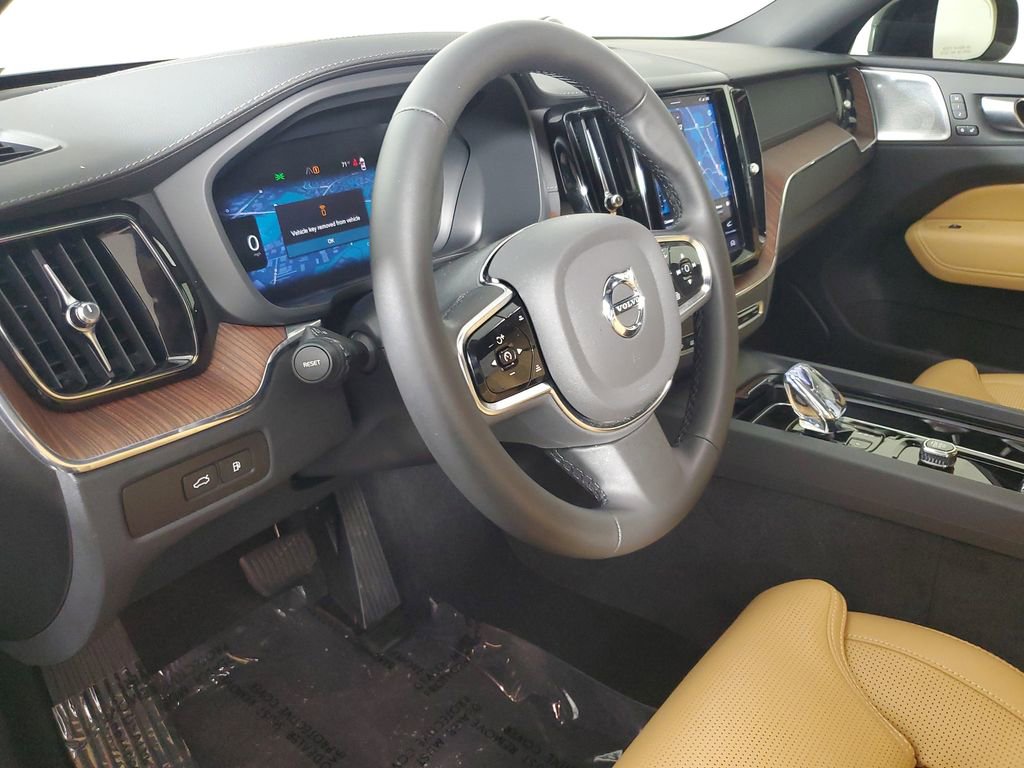 Used 2024 Volvo XC60 T8 Ultimate w/ Climate Package AWD/4WD image 26