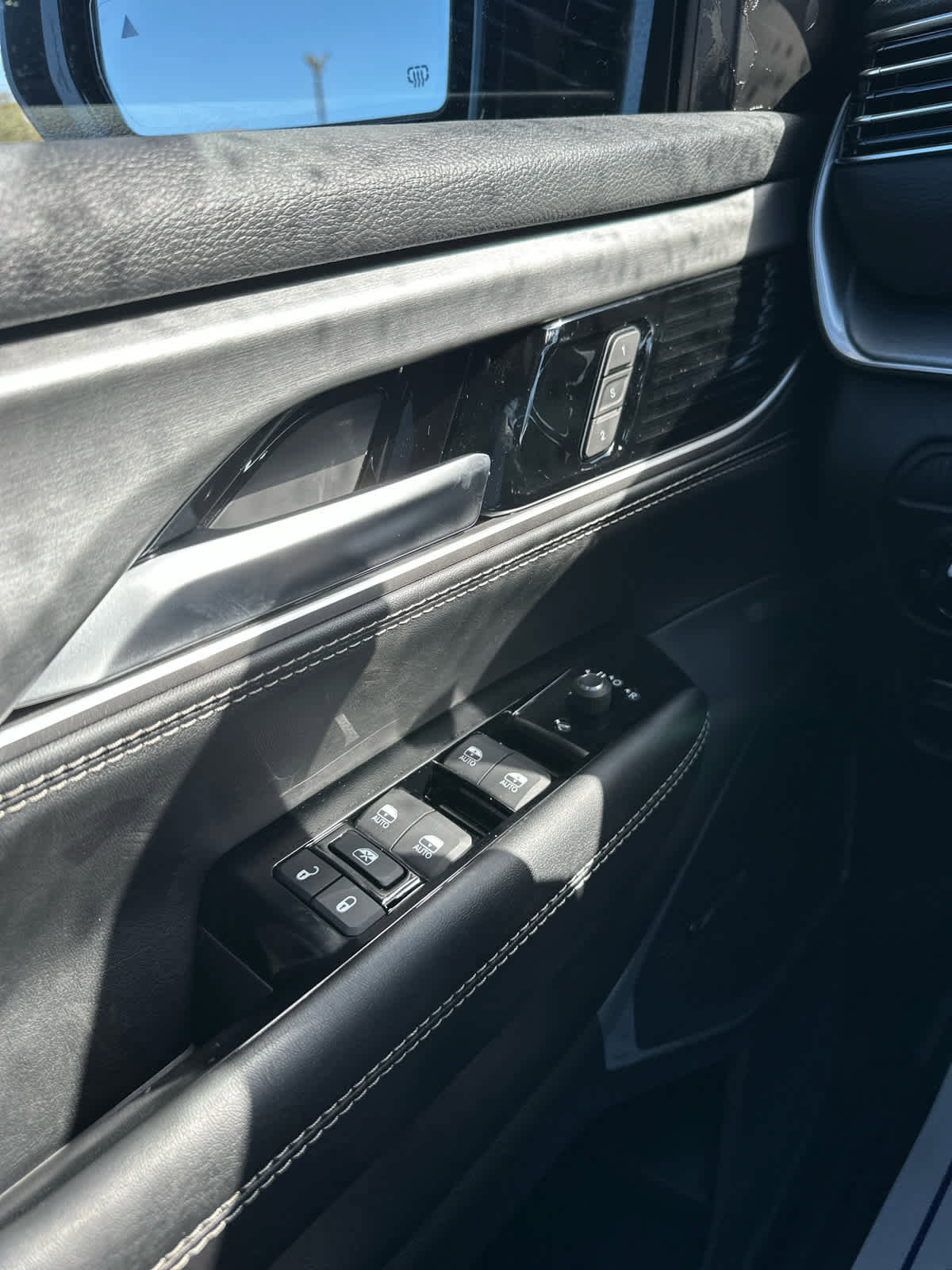 New 2025 Jeep Wagoneer Series II AWD/4WD image 21