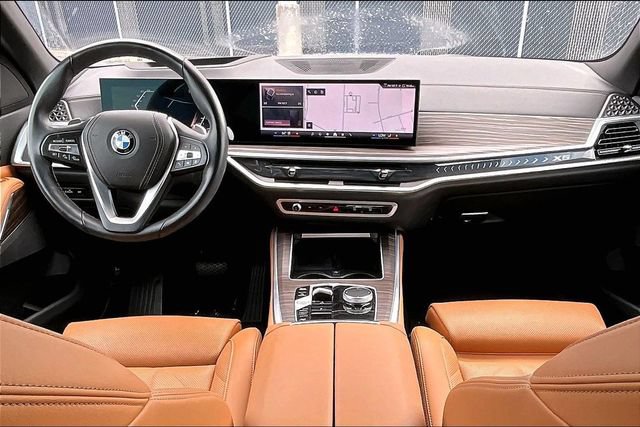 Used 2024 BMW X5 xDrive40i w/ Parking Assistance Package AWD/4WD image 14