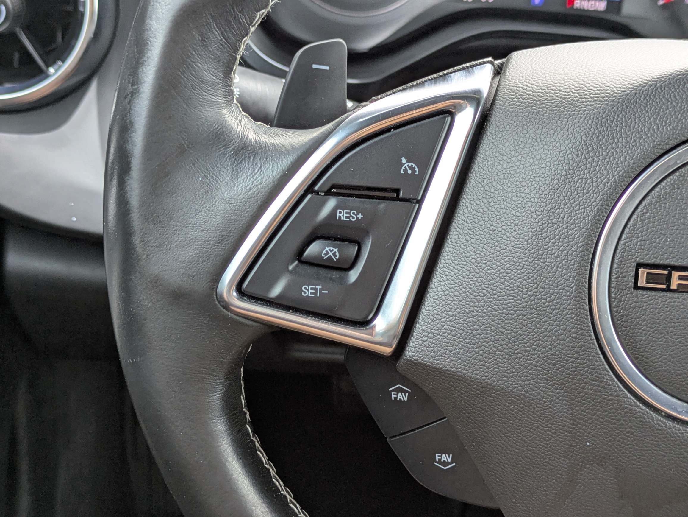 Used 2024 Chevrolet Camaro LT RWD image 30