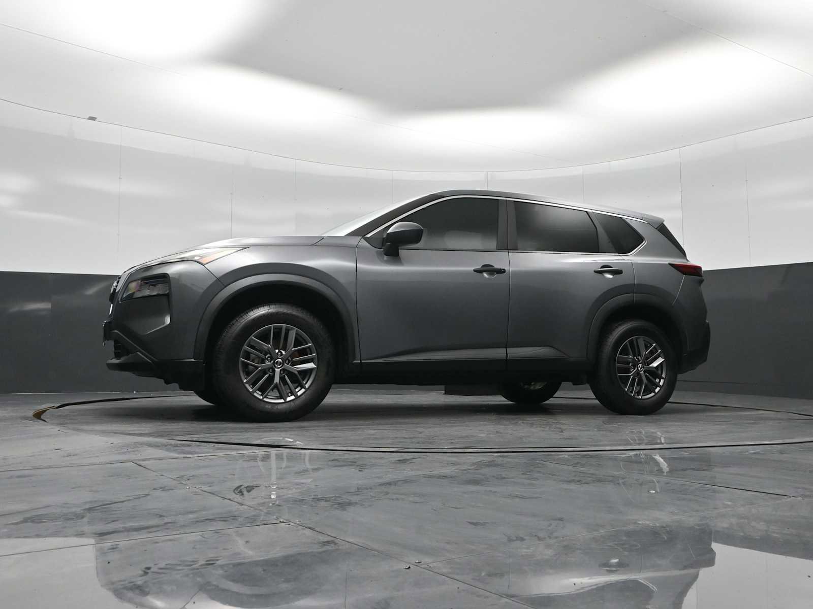 Used 2021 Nissan Rogue S image 21