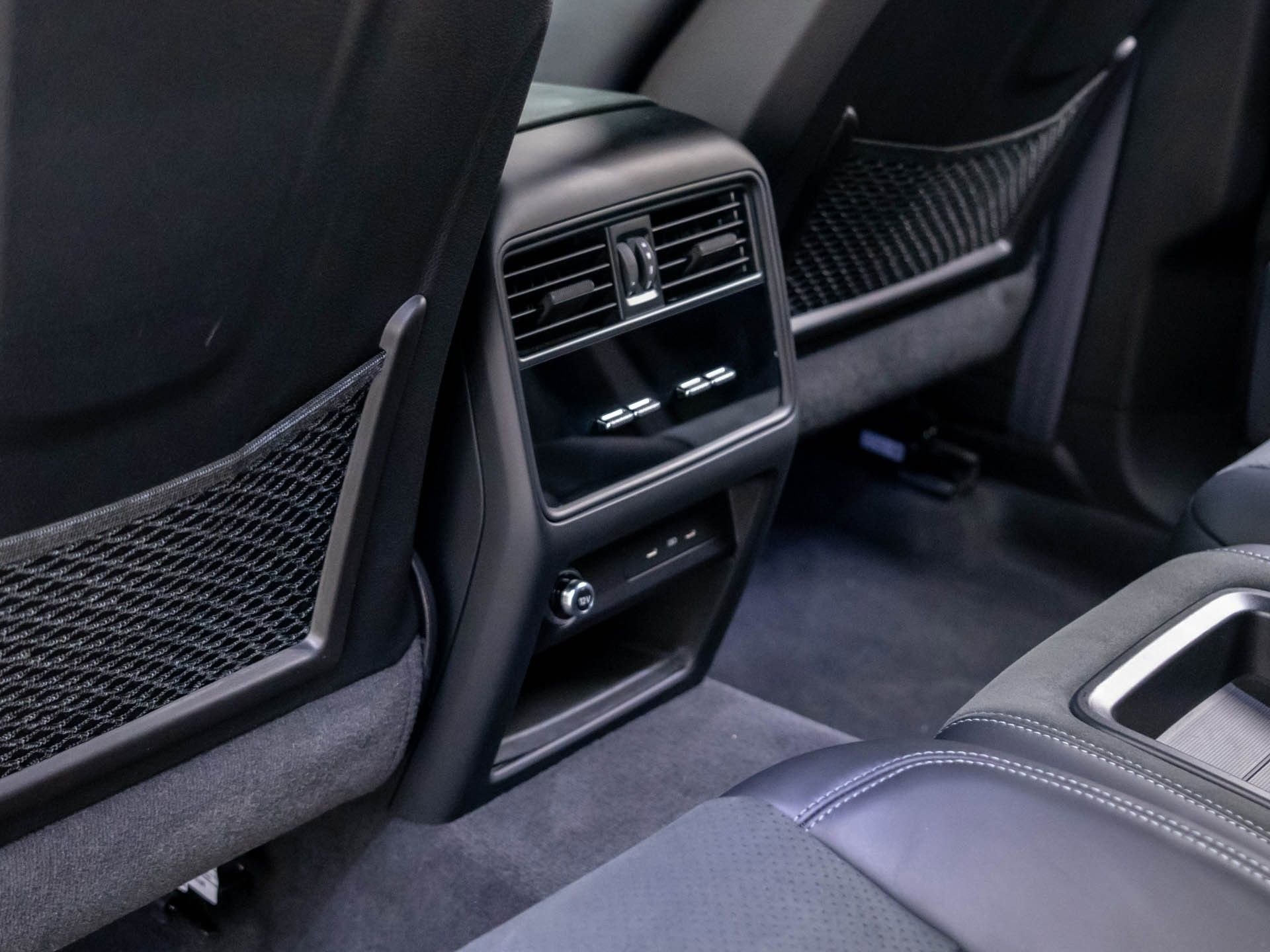 Used 2024 Porsche Cayenne Turbo GT image 15