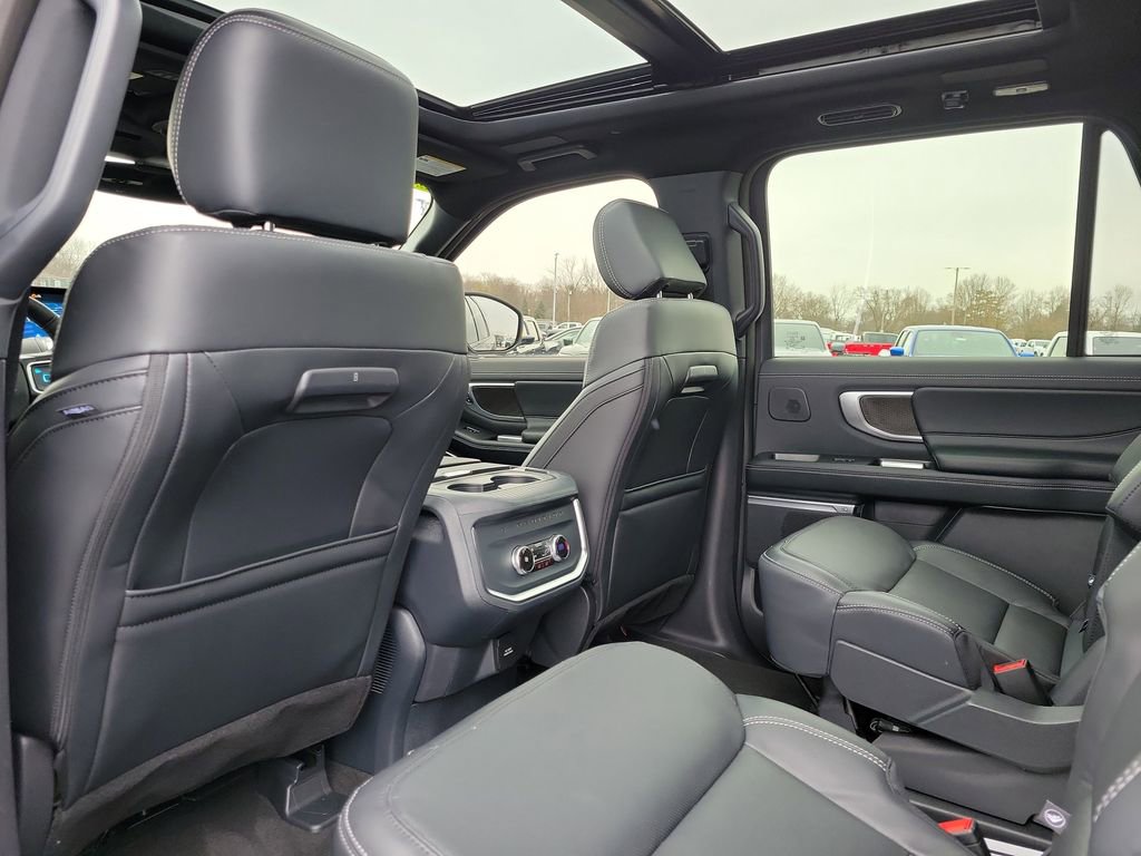 New 2025 Ford Expedition Max Platinum w/ Stealth Performance Package image 15