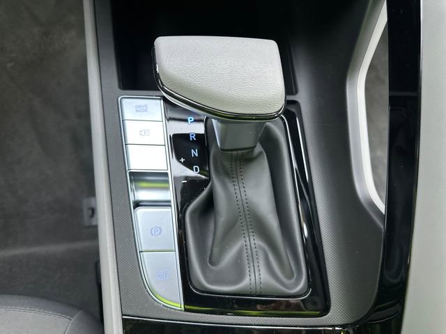 Certified 2025 Hyundai Elantra Blue image 17