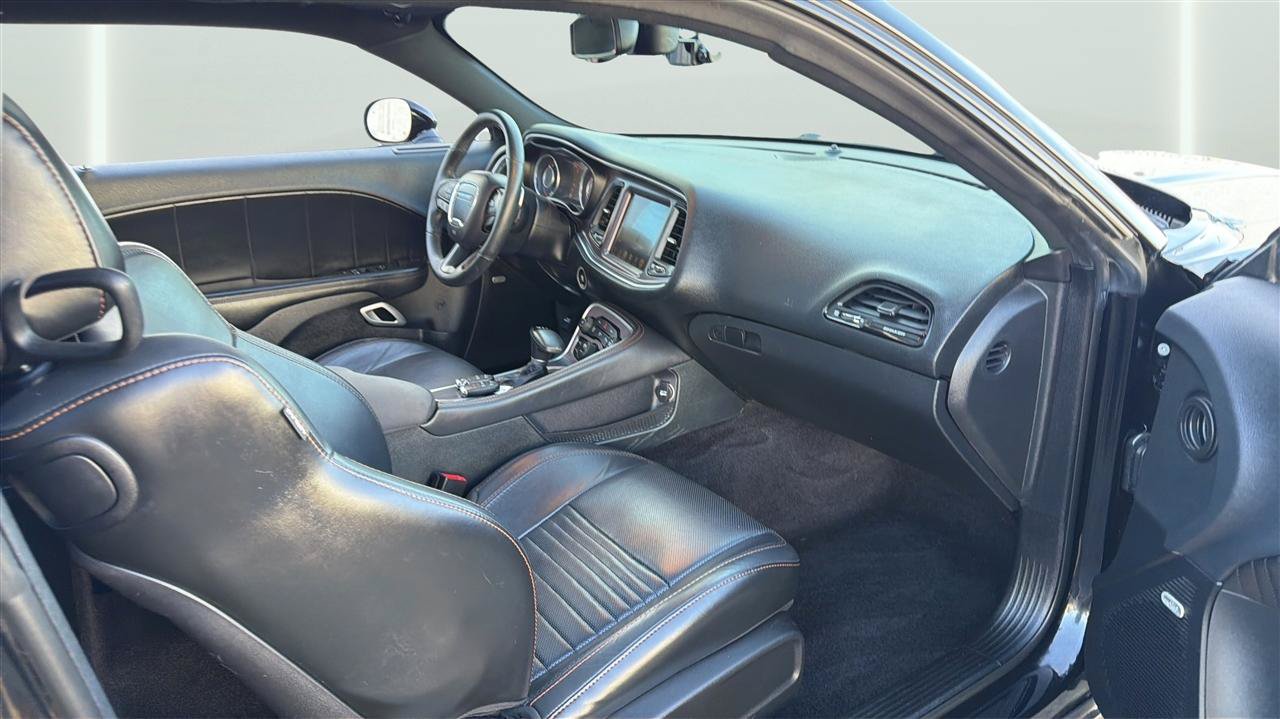 Used 2016 Dodge Challenger R/T Plus RWD image 17