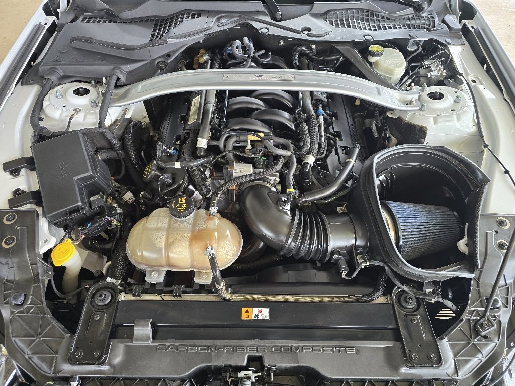 Used 2016 Ford Mustang Shelby GT350 w/ Technology Package image 27