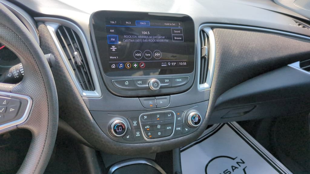Used 2024 Chevrolet Malibu LT image 14